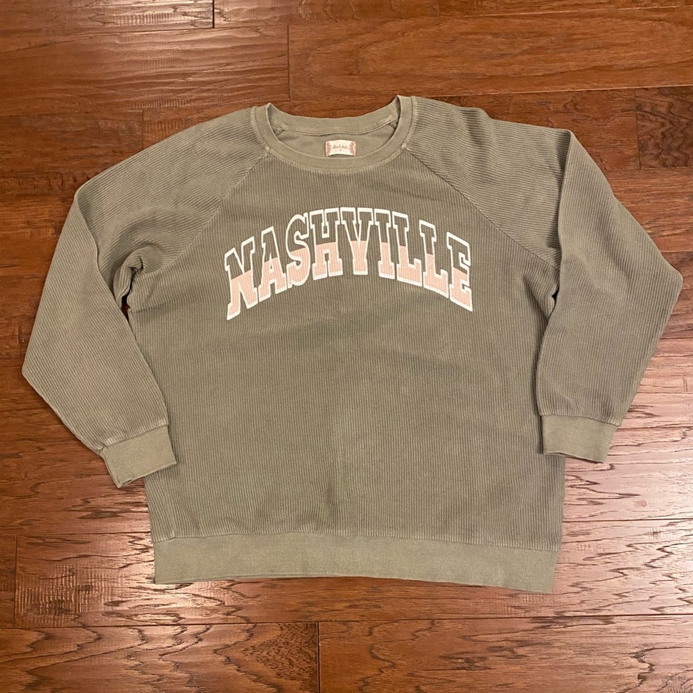 GUC Altar’d State Green Graphic Sweatshirt Size Medium